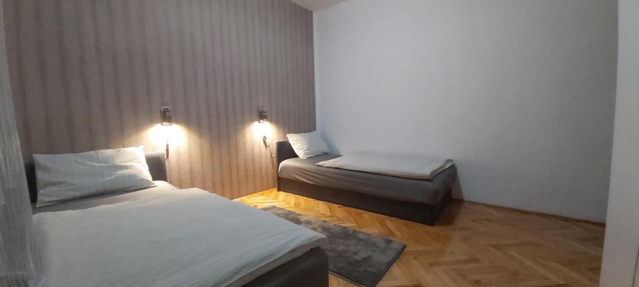 Apartman Excluziv 普里耶多尔 外观 照片