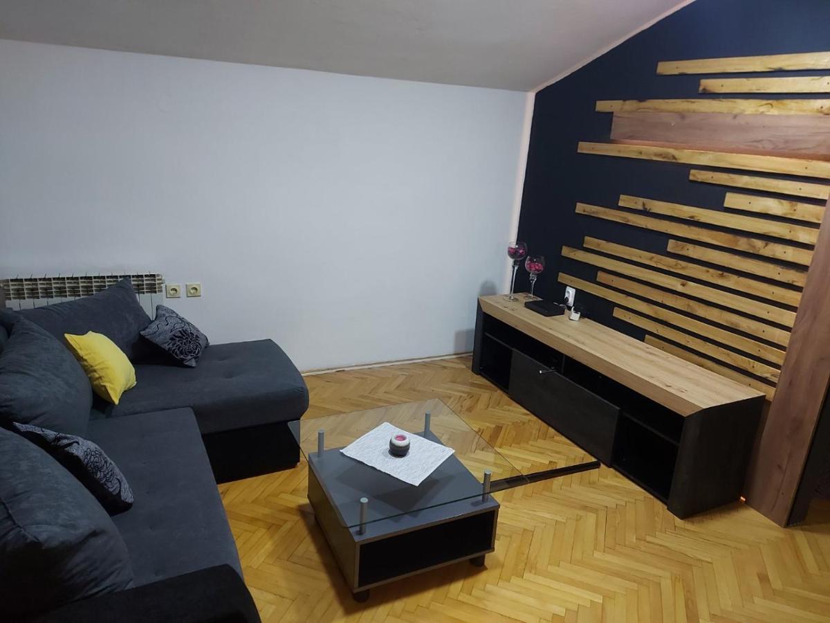 Apartman Excluziv 普里耶多尔 外观 照片